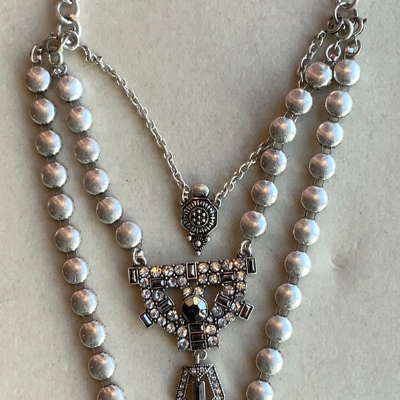 NOT AVAILABLE - Picture 4 of 11